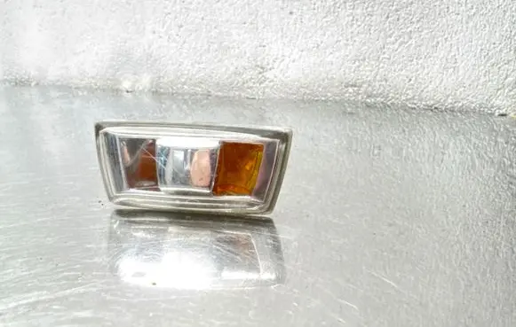 Opel Insignia A Front fender indicator light 13252455 13252456