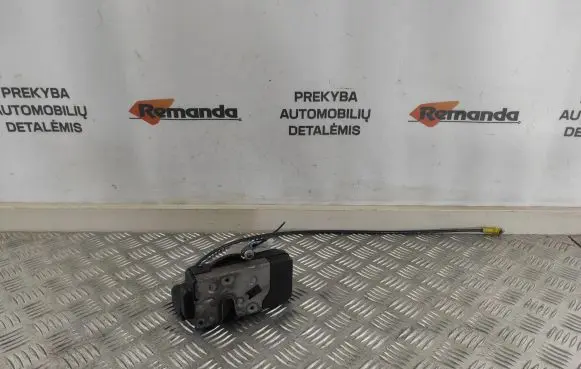 Renault Trafic II (X83) Front door lock 8200008260 91166230