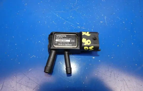 Volvo XC90 Exhaust gas pressure sensor 31370160 0281006329 150805T1821F
