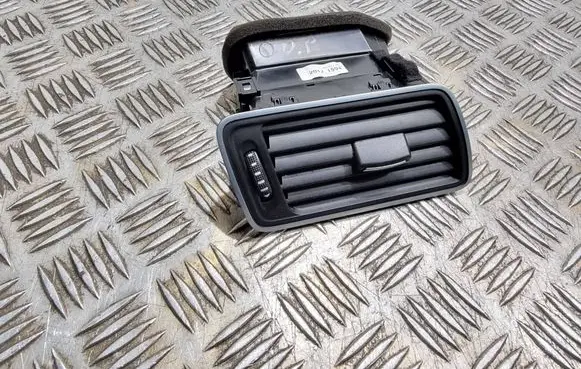 Volkswagen PASSAT B7 Dashboard side air vent grill/cover trim 3AB819702A