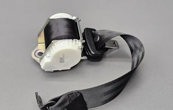 Ford Fiesta Rear seatbelt 34028155H 8v51A611b69AJ AR4m