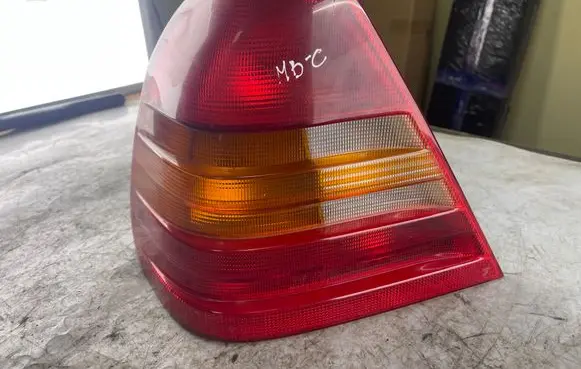 Mercedes-Benz C W202 Rear/tail lights 2028200164