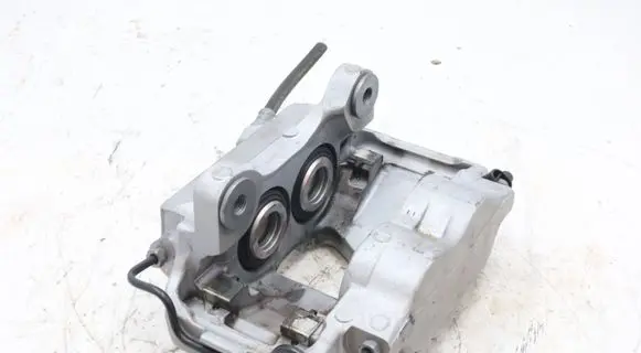 BMW X6 G06 Front brake caliper 6885839