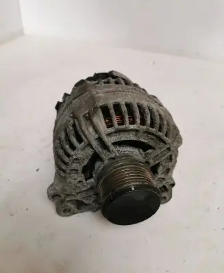 Volkswagen Golf V Generator/alternator 06F903023FX