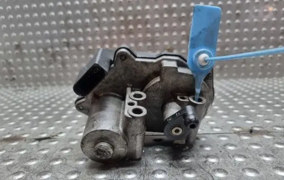 Audi A4 S4 B7 8E 8H Intake manifold valve actuator/motor 06F133482E
