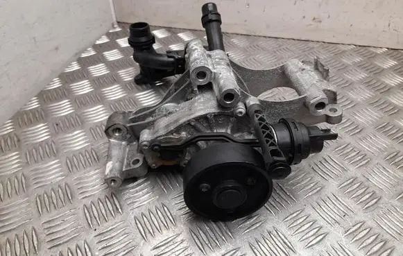 BMW 3 G20 G21 Water pump 8591718