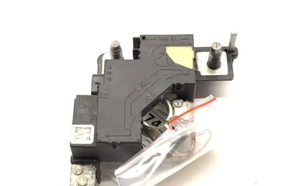 Mercedes-Benz GLA W156 X156 Positive cable (battery) 2469068601
