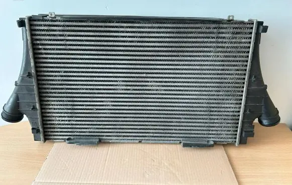 Opel Signum Intercooler radiator 12800599 6302066 13183782
