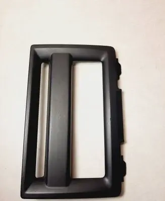 Volvo V50 Radio/GPS head unit trim 8650694