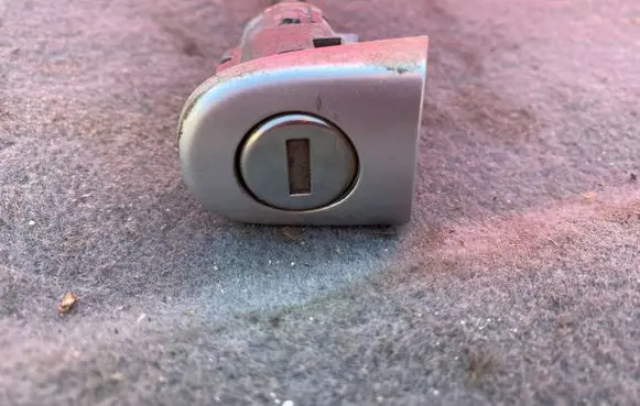 Volkswagen Lupo Front door lock (next to the handle) 3B0837167 3B08371678 3B0837168