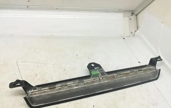 Volvo XC70 Third/center stoplight 8658948