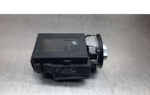 Volkswagen PASSAT B6 Ignition lock 3C0905843R