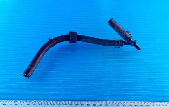 Mercedes-Benz B W245 Brake booster pipe/hose A1695010325