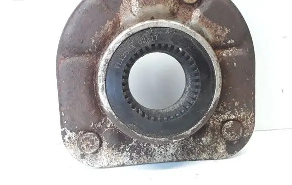 Volvo XC90 Front upper strut mount 