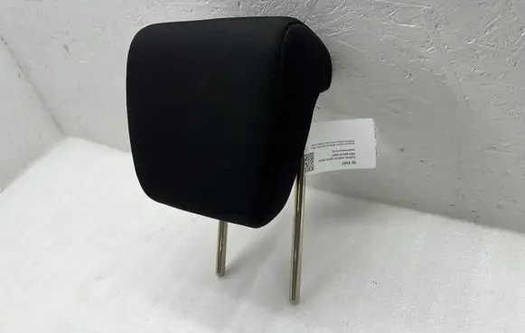 Suzuki Vitara (LY) Rear seat headrest 
