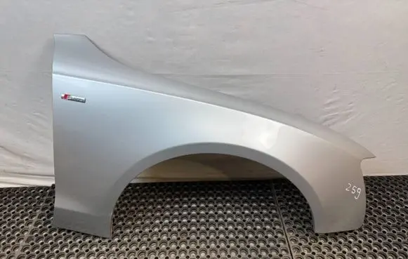 Audi A5 8T 8F Fender