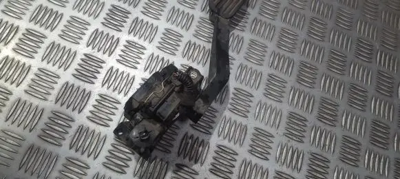 Volvo V70 Accelerator throttle pedal 30683515 6PV008537-15