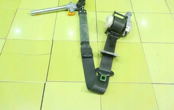 KIA Sportage Front seatbelt 888203U200 XP106