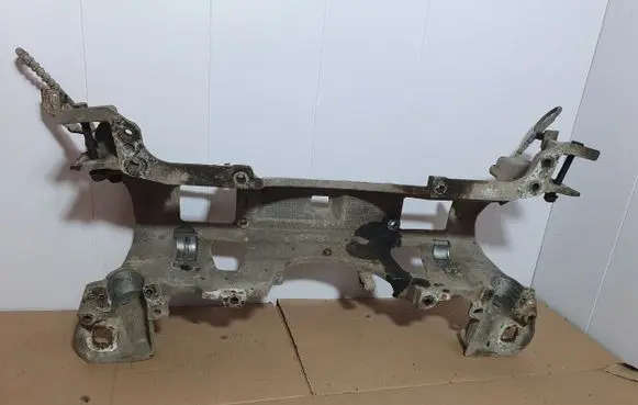 Chrysler Grand Voyager IV Front subframe 04743429AA