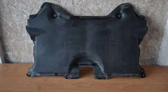 Mercedes-Benz C W204 Engine splash shield/under tray A2045203223