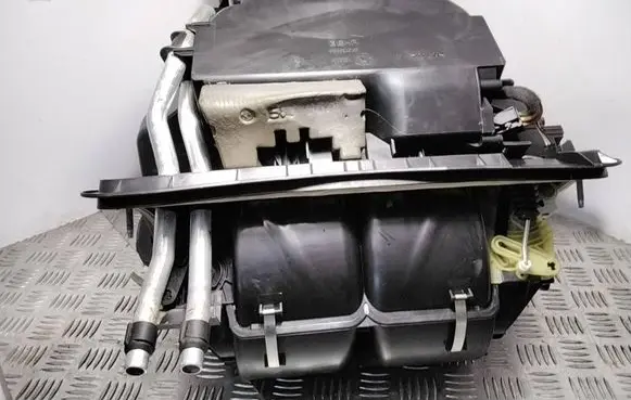 BMW X3 E83 Interior heater climate box assembly housing 6411913761902 426200 0655893