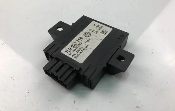 Volkswagen Touareg I Other control units/modules 7L0907719