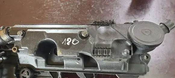 Peugeot 407 Rocker cam cover 9662660480 E1202310