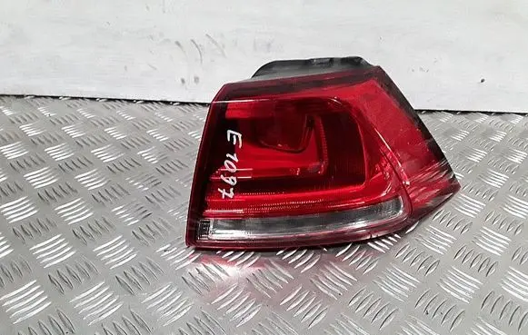 Rear/tail lights