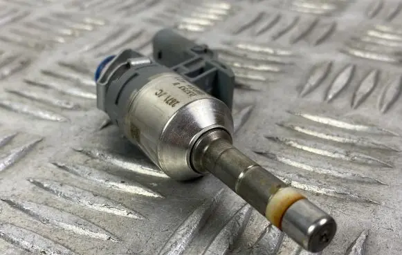 Jeep Compass Fuel injector 46338077