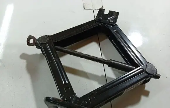 KIA Ceed Lift Jack 