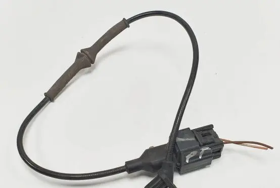 Jaguar XF X250 ABS rear brake sensor 8X23-2B372-AA