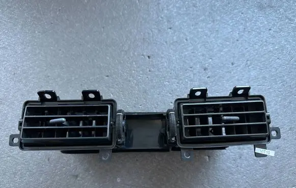 Nissan Patrol Y60 Dash center air vent grill 6875101J10 6875001J10