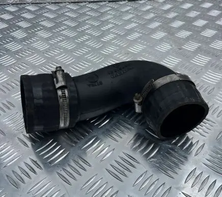 Volvo V70 Intercooler hose/pipe 30751920