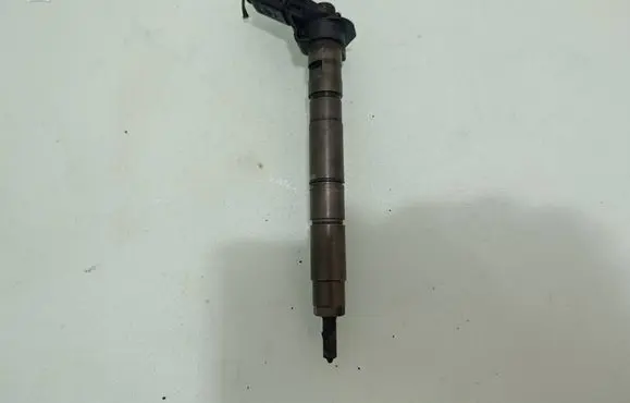 Audi A6 S6 C6 4F Fuel injector 059130277AB 0445115037