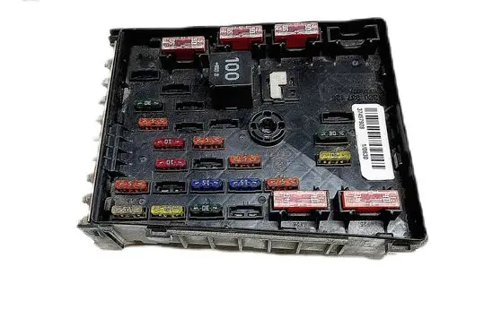 Volkswagen PASSAT B6 Fuse module 3C0937125