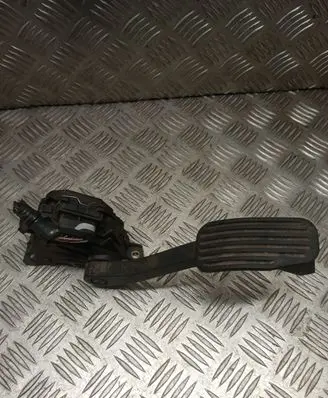Volvo S70 V70 V70 XC Accelerator throttle pedal 9209745