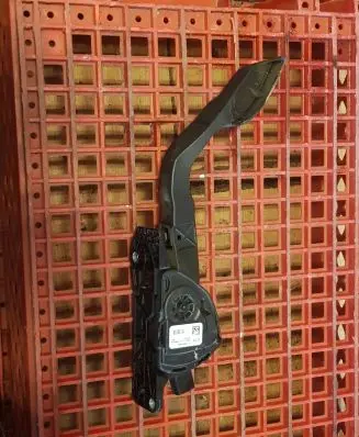 Volvo V40 Accelerator throttle pedal 31280596 6PV01036824 21213