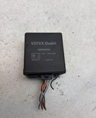 Ford Galaxy Door central lock control unit/module 4M1046V1A