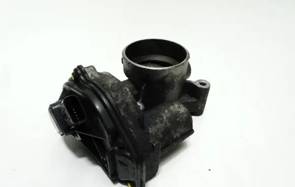 Ford Focus Throttle valve 4M5GED