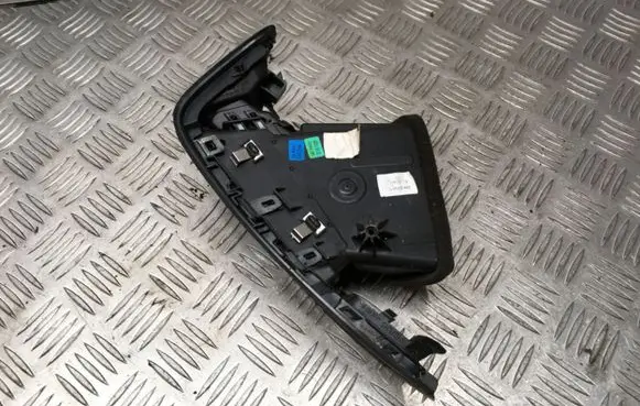 Ford Focus Dashboard side air vent grill/cover trim BM51018B09