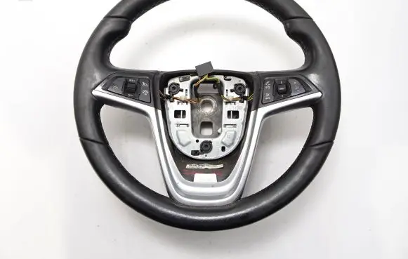 Opel Zafira C Steering wheel 0060002736 13351029 307177099P
