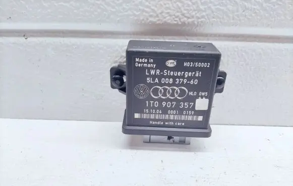 Volkswagen Touran I Light module LCM 1T0907357 5LA00837960