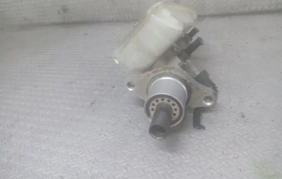 Volvo C30 Master brake cylinder 03350886551