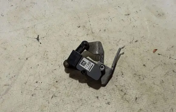 Rear air suspension level height sensor