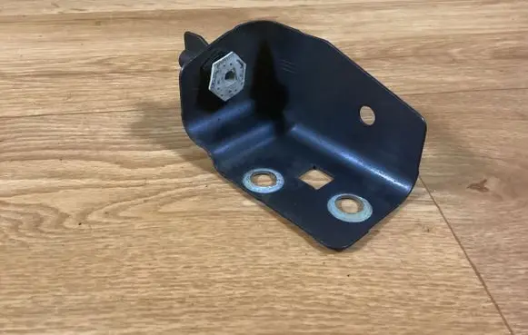 Opel Insignia A Radiator mount bracket 0409