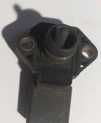 Audi A4 S4 B5 8D Air pressure sensor 038906051 0281002177