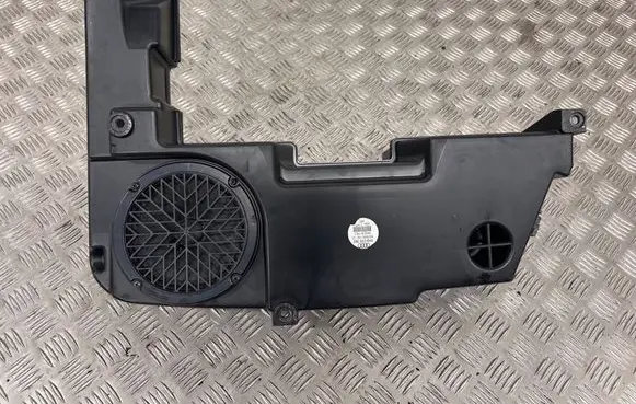 Audi A4 S4 B8 8K Subwoofer speaker 8K9035382
