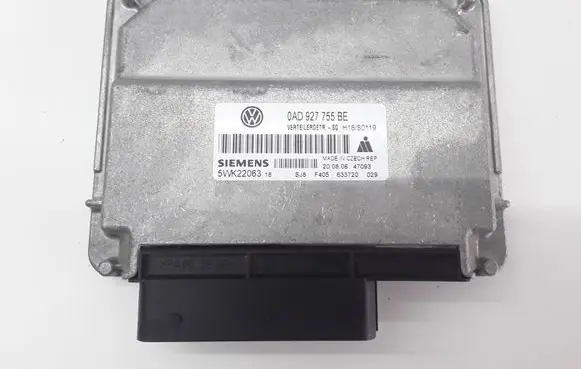 Volkswagen Touareg I Transfer box differential control unit 0AD927755BE 5WK22063