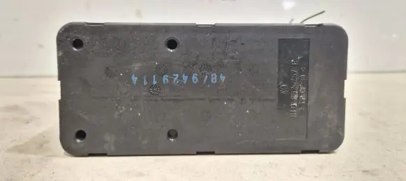 Volkswagen Golf IV Central locking vacuum pump 1h0962257