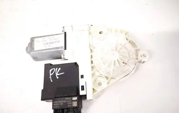 Seat Ibiza III (6L) Front door window regulator motor 6L2959802